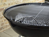 Weber Compact Kettle Charcoal Grill, Ø 47cm Grill Area, BBQ Grill with Porcelain-Enamelled Lid & Bowl, Tripod Stand & Wheels, Chromed Grill Grate - Black (1221004)